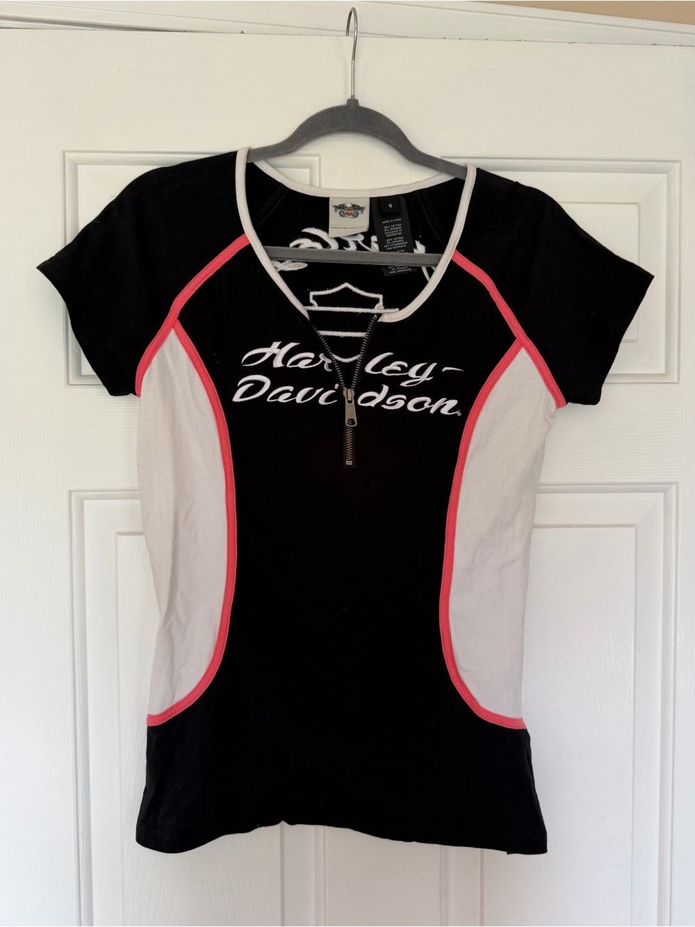 Harley-Davidson Black White Tee with Pink Trim and Zip